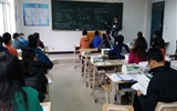 讓青年教師在聽課中收獲、在評課中成長